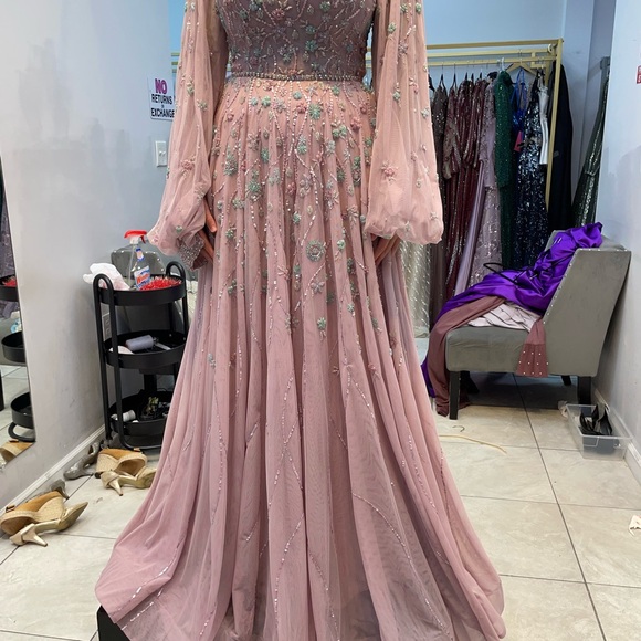 Chic Mauve Long Sleeve Gown - Picture 3 of 4